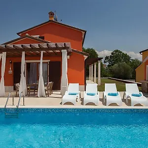 Vilanija Villa